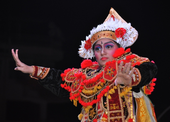 Indonesian mime and dance (Photo: Nichola Chapman)